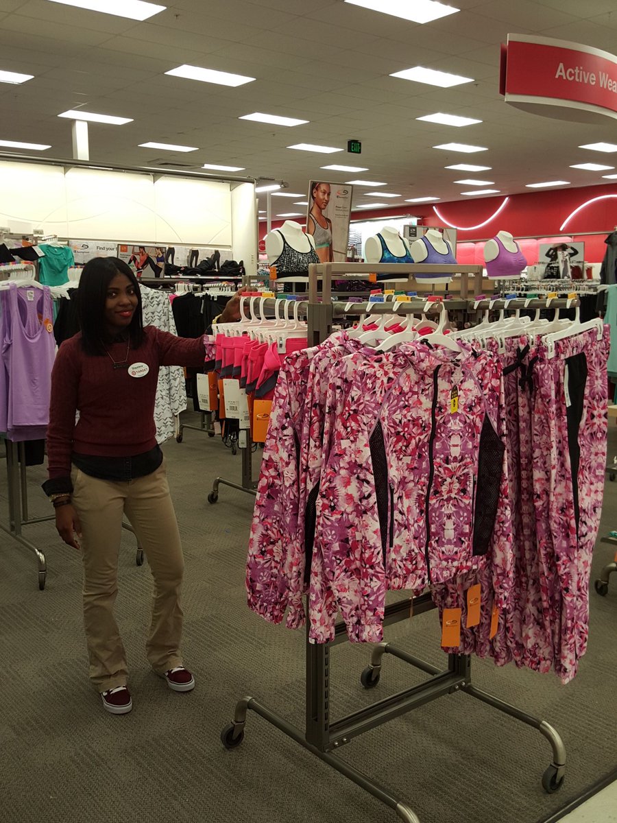 ErikaGladman's tweet photo. #Hamstyle #T2527 #PerformanceAdjacency #I♡MyBrandTeam https://t.co/a26PCM1Vrv