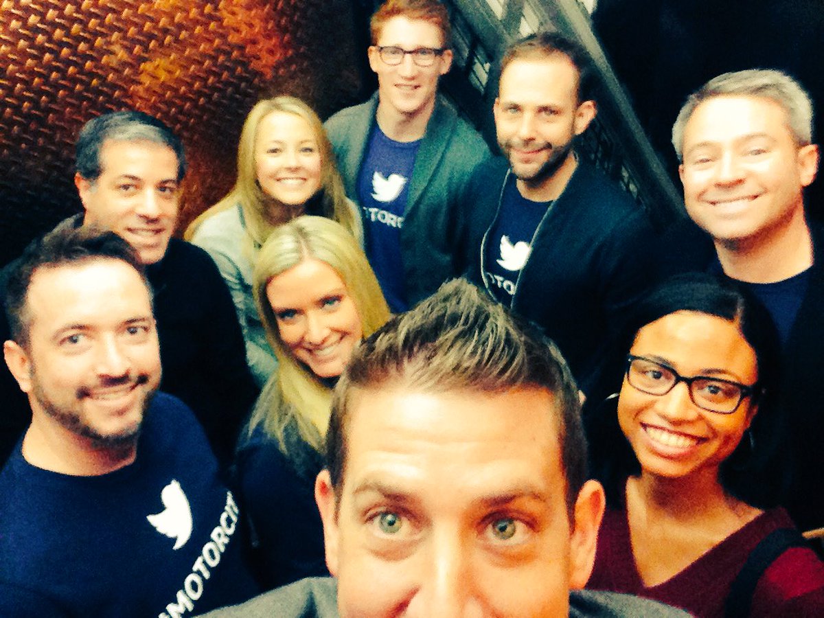 jenb's tweet photo. #LiveCanvas prepping! #TwitterDetroit https://t.co/1BDSGTnI9E