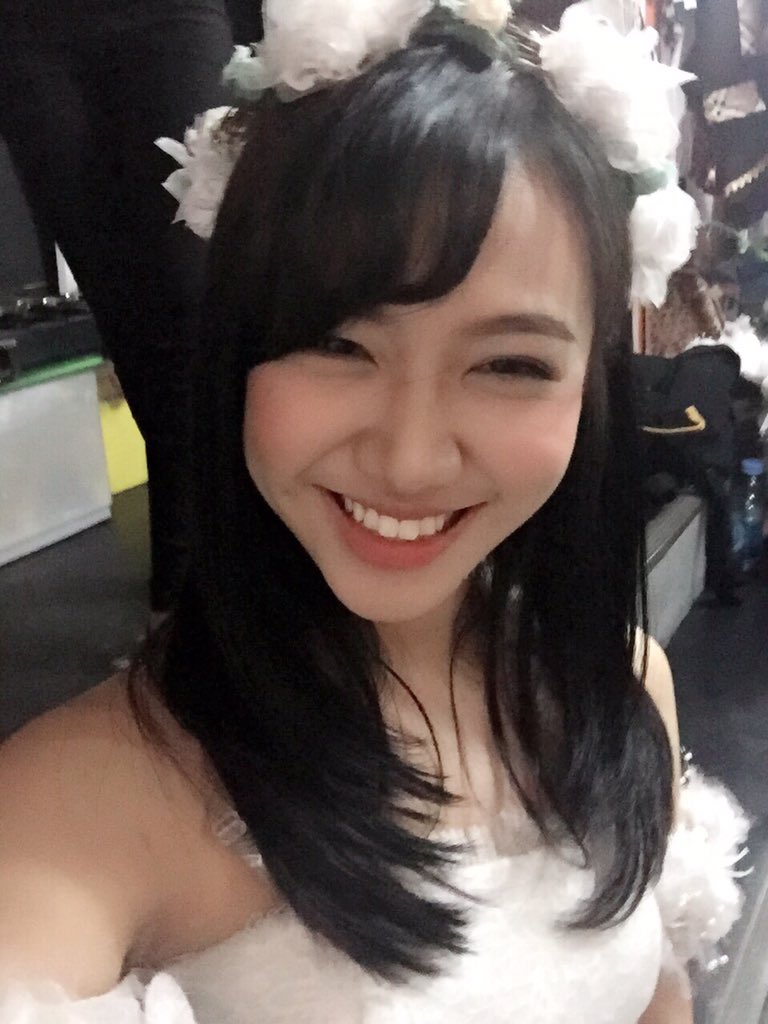 shanju's tweet photo. Btw, tadi main permainan berbayar pake kartu juga. Seneng abis, hahaha hari yang bahagia! Istirahat yuk :) https://t.co/lZGCM9c8Nu