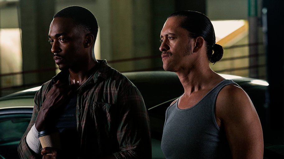 TORONTO: #PatPresents <a href="/Triple9Movie/">Triple 9 Movie</a> Feb. 25! RT for a chance to watch with <a href="/Raptors/">Toronto Raptors</a> forward @PDPatt 👌