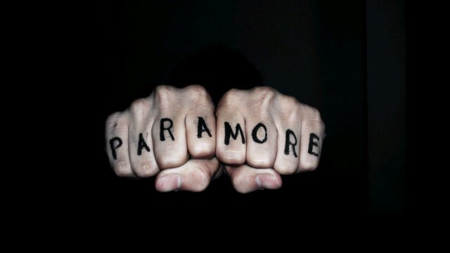 eped_sobar's tweet photo. Always love u guys @paramore https://t.co/Pt1NG18Liy