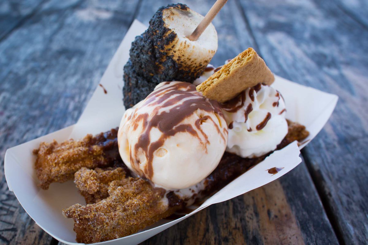 S'mores churro? Yes please. This is called the Campfire. Go to @ChurroCoAustin! Opens at noon.