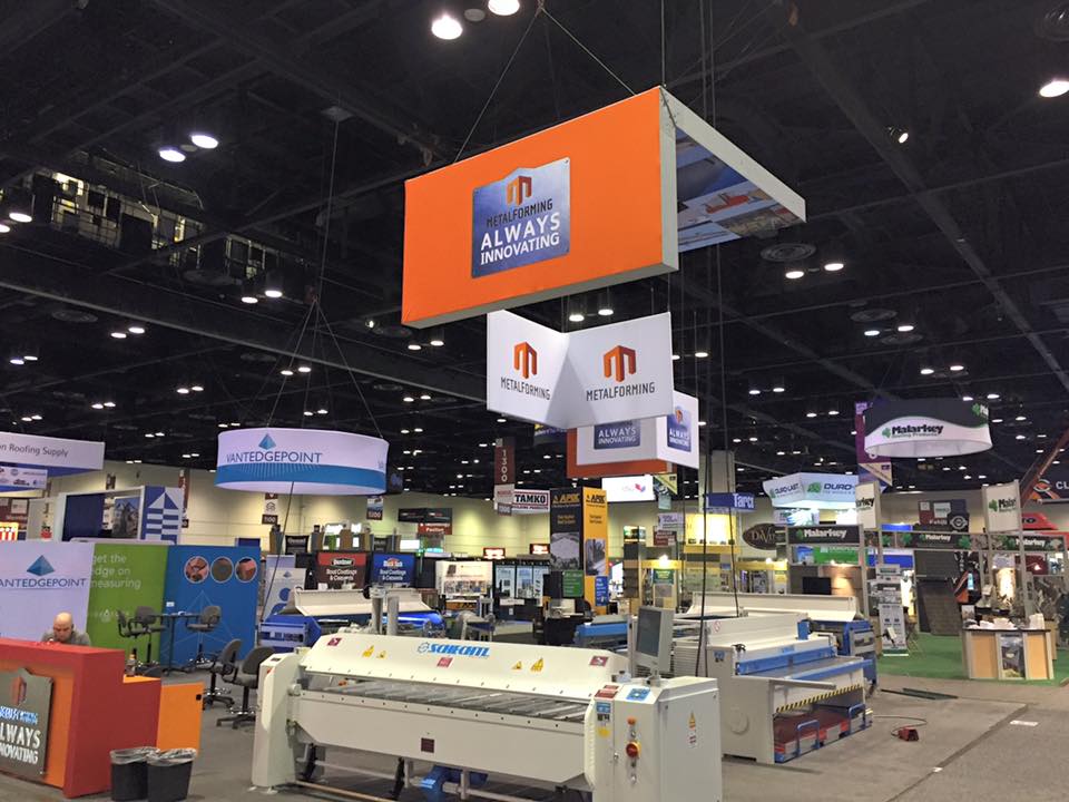 modeledumonde's tweet photo. It's "gearing up" to be a fantastic first day at the @RoofingExpo! Doors open in 1 hour! #RoofingExpo #modeledumonde https://t.co/6glHLhpCjI
