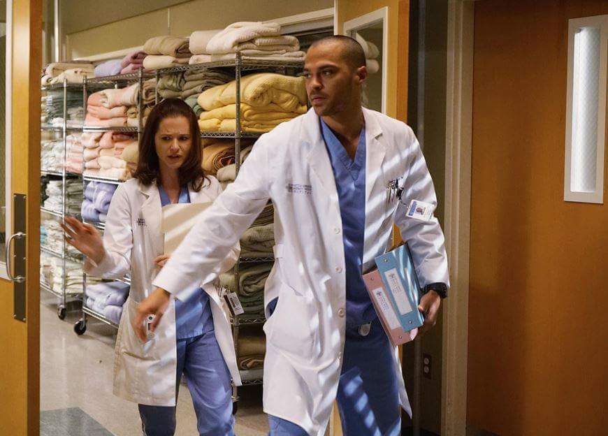 BitchEntertain's tweet photo. #GreysAnatomy 12x11 &amp; 12x12 Promotional Photos AND Press Releases https://t.co/jUG7wcWg48 https://t.co/793gEmIsGG
