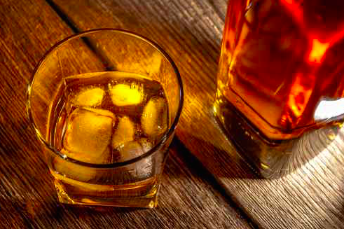 thephillyvoice's tweet photo. Warm up with a toast at these five Philly whiskey bars https://t.co/T0BaS9RHAm https://t.co/RpqEWkhnLF