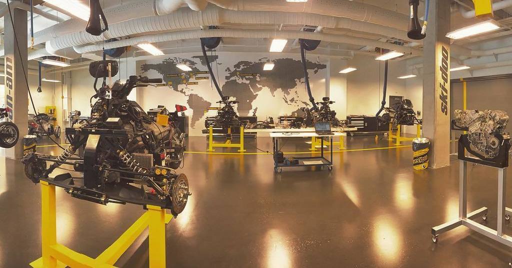 BRPcare's tweet photo. Our dream service school has become reality. #serviceschool #officialspyder https://t.co/9nbOCDTsgh https://t.co/SLq2RVmBej