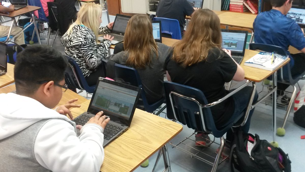 MsBiltonRJH's tweet photo. Individual storyboards doubles as typing practice! #secretlylearning @whatsnewatrjh #rjhdld https://t.co/naJ4Ax7kWX