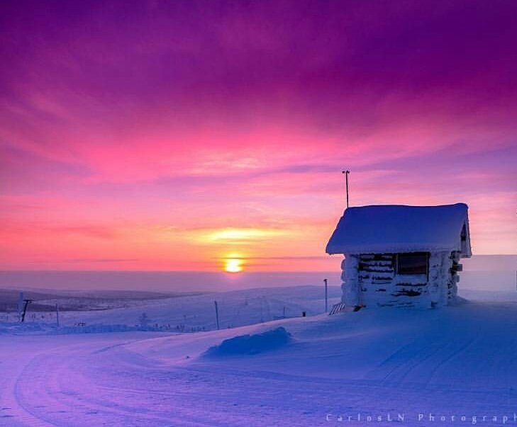 thisisFINLAND's tweet photo. MT @OurLapland: Tthe magical lights of #Lapland Pic: Carlosln Photography https://t.co/6pJ9Q5zFf5