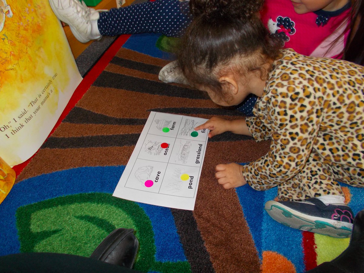 romenendez14's tweet image. Storytime at #CannadayES, our little ones have a blast with literacy activities! @misdlibrary @TXLA