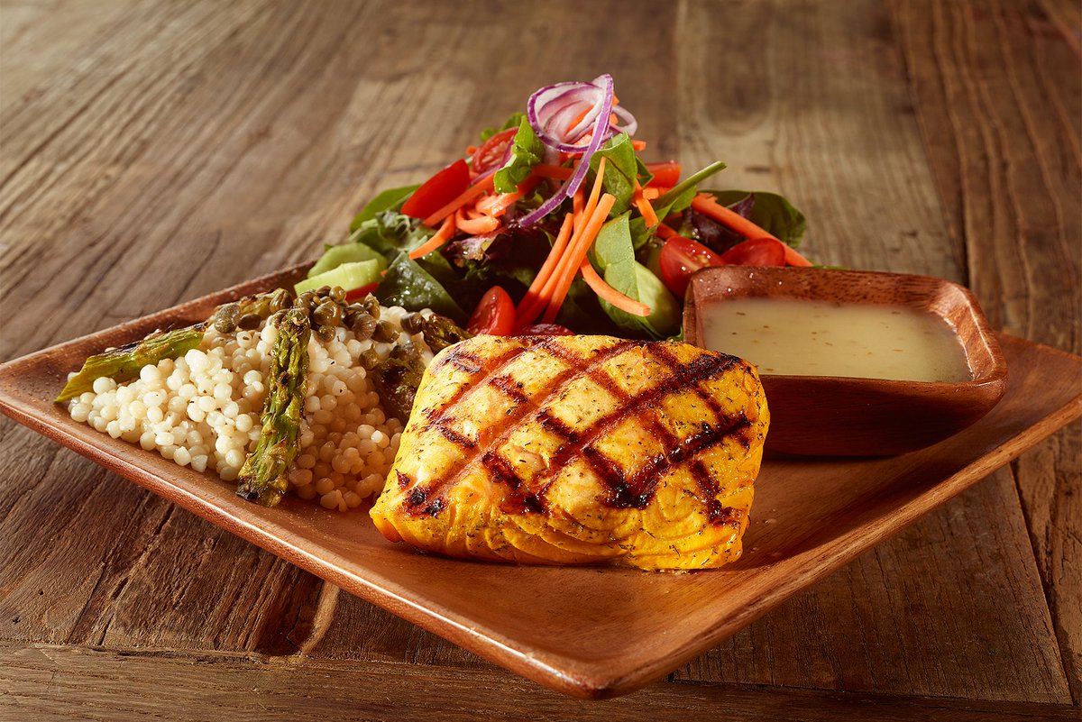 hititupdotcom's tweet photo. Our famous "Salmon Trio" dish is back today!
#healthy #fresh #20minDelivery #hititupdotcom #resolution #Samo #WestLA https://t.co/Kv5GlBxSya
