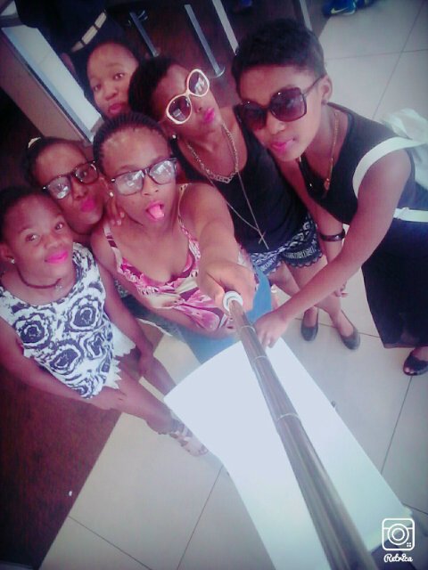 phutii_bella's tweet photo. Mara Ka nnete We had fun #friendshipThingies https://t.co/uwLHy8vb9R