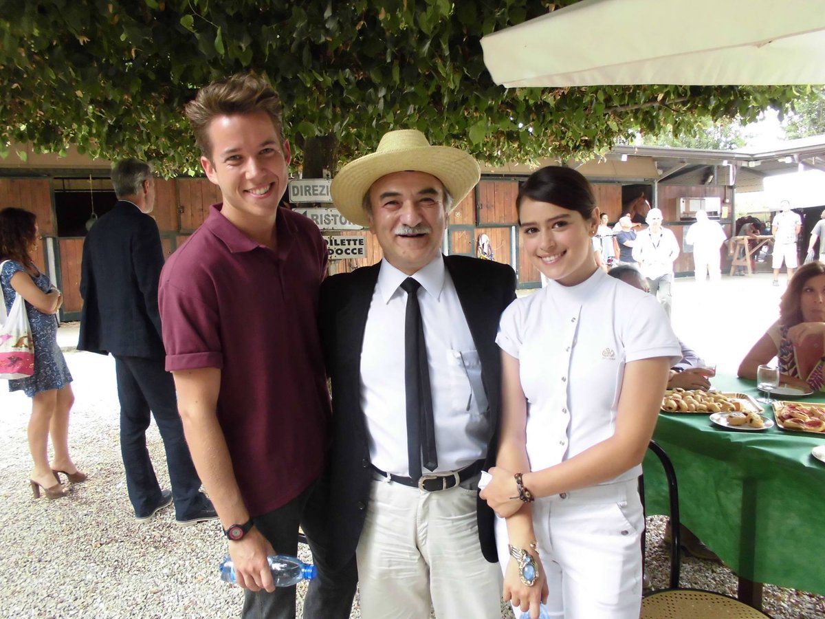 Repertorio - Set: (Violetta) " Mia and me 2 "