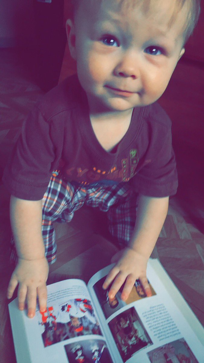 petmheatherg's tweet photo. Jayden's gotta get in on the reading, too! My little Devils fan 😈 #NJDevils @Jtootoo22 https://t.co/mkrtpwEA0c