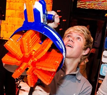2012niallpics's tweet photo. June 12, 2012 - At the Hasbro Licensing Expo https://t.co/a2EDPxfni8