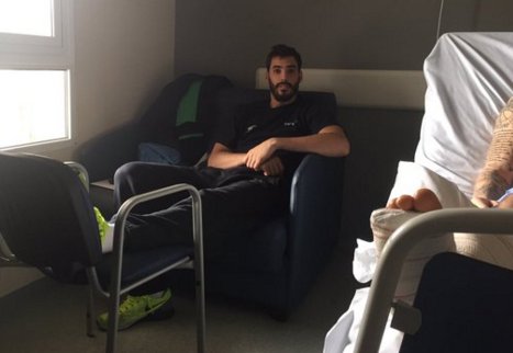 Caceres_Basket's tweet photo. Aña @terve_13 se une a la plaga de lesiones y se pierde la temp. https://t.co/rk9C6mtSvH #ÁnimoAña #KeepOnFighting https://t.co/aqLekL24xm