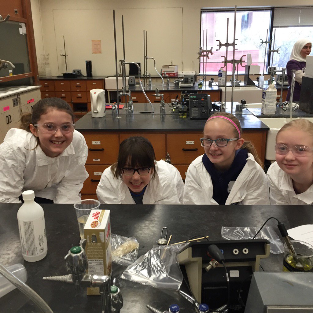 mbradshaw6's tweet photo. @WoodhavenMS Grade 6 students examining banana DNA at Choices Conference today at the UofA! #psd70 https://t.co/l97AaD8Fj7
