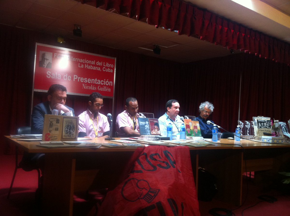 Flibrocuba's tweet photo. Hay más de millones de celulares en #Cuba = Público potencial @claustrofobias1  #FILCuba2016 https://t.co/frBamGWN9M https://t.co/qJCwSX39pI