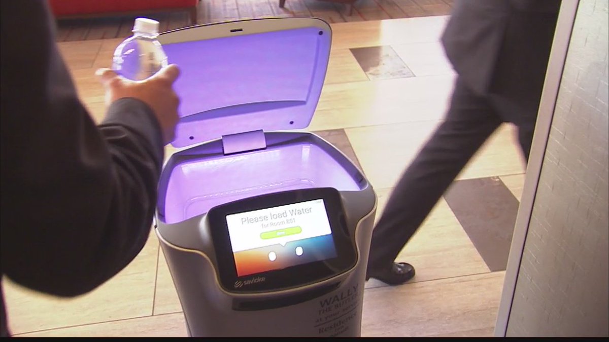 Meet #Wally. The room service robot of the <a href="/ResidenceInn/">Residence Inn</a> Marriott at LAX. foxla.com/news/local-new…