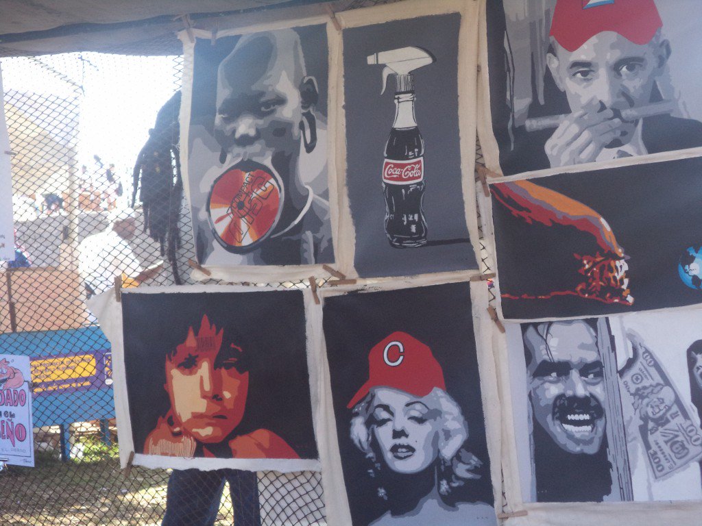 EditorialUCI's tweet photo. La @EditorialUCI se especializa en publicaciones del ámbito de las nuevas tecnologías #FILCuba2016 @Flibrocuba https://t.co/Ciro9a7891