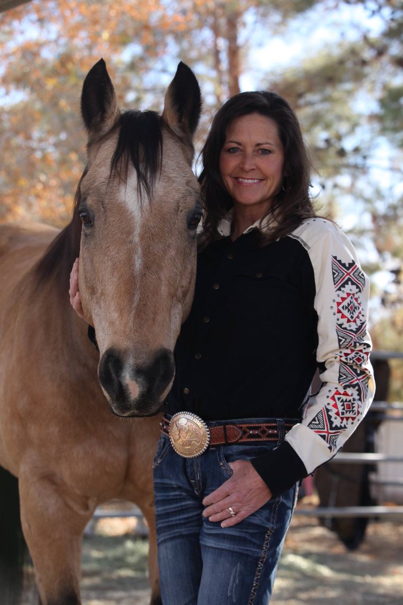 cowgirltuffco's tweet photo. Who is ready to see #LisaLockhart and Louie run for $1,000,000 at the @RFDTVAmerican? #runlouierun #LLL #tuffgirl https://t.co/LXl9Jlfrm7