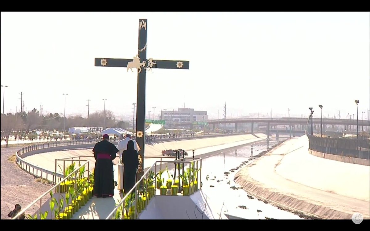 "Siempre habrá tiempo de cambiar; no más muerte y explotación": papa Francisco - Cbc-e49VIAApD9H