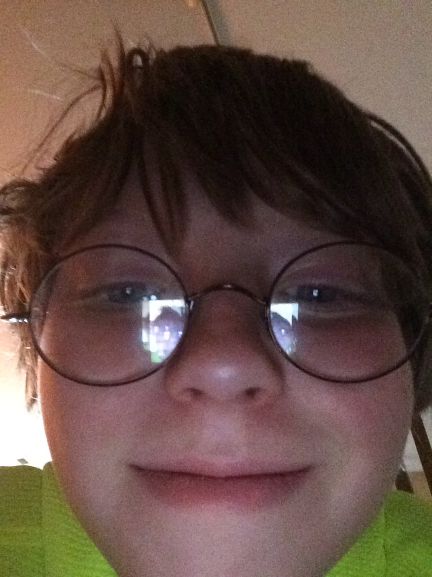 KohrFour's tweet photo. #KohrFour #Jake #aka #HarryPotter #LOL https://t.co/0zxUpHmm37