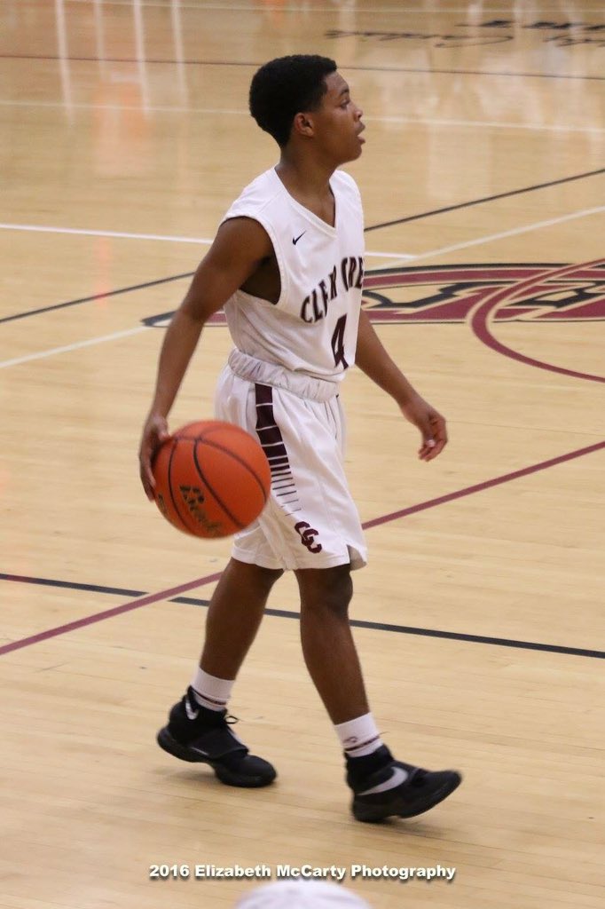 emccartyphoto's tweet photo. Go Wildcats @blove1025 #creek #cchs #cchshoops #cchsbasketball https://t.co/f8TRoHtiEI