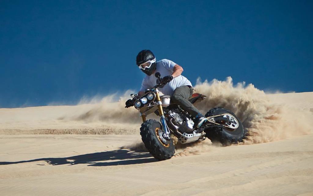 Absolut_Moto's tweet photo. Epic day on the dunes with the @classifiedmoto #bw650... https://t.co/3a8r44LVUI #caferacer #tracker #scrambler #m… https://t.co/Ie0Tq7N2r5
