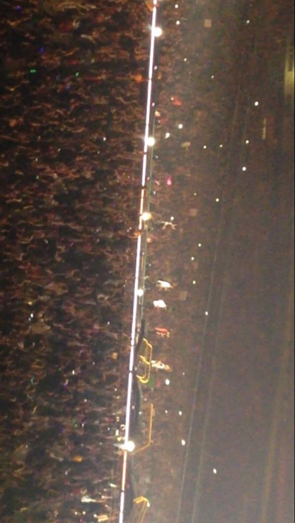 _1d_adelaide_'s tweet photo. I can't believe it ONE YEAR AGO 😭😭😭😭😭😭😭😭😭😲😲-Beth https://t.co/zjoA7fs258