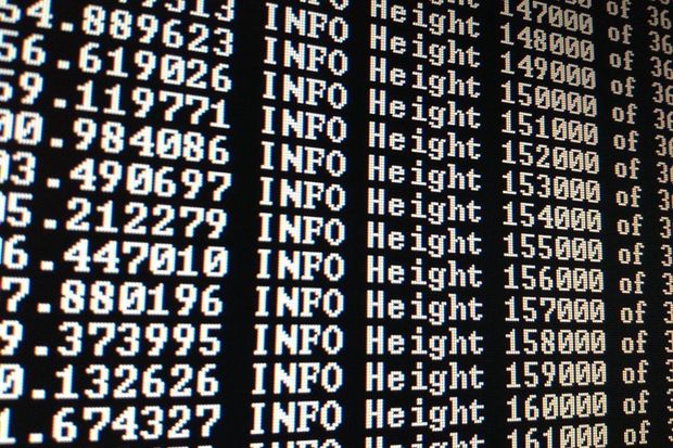 bitcoinagile's tweet photo. IBM goes all in on #blockchain, offers #cloudbasedservice https://t.co/q0uJWf9fDt https://t.co/v6LWsx5DYR