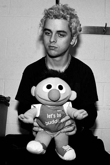 tumblric's tweet photo. Happy birthday to Billie Joe Armstrong (Green Day) https://t.co/oBRGG4xpkj
