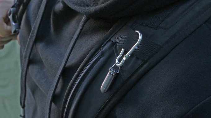 Weekiz's tweet image. BULLET, la #lampe de poche #LED la plus petite au monde ! goo.gl/BWePnQ