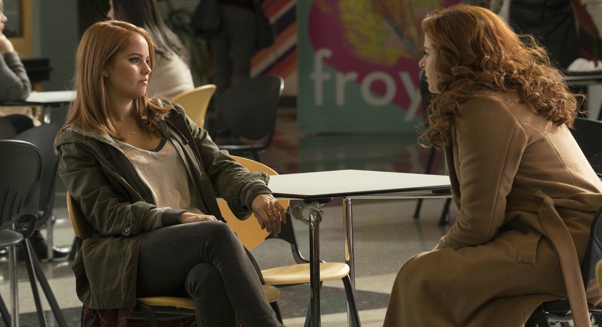 Get a sneak peek at guest star @DebbyRyan’s upcoming role on #MysteriesofLaura: bit.ly/1XxMS1x