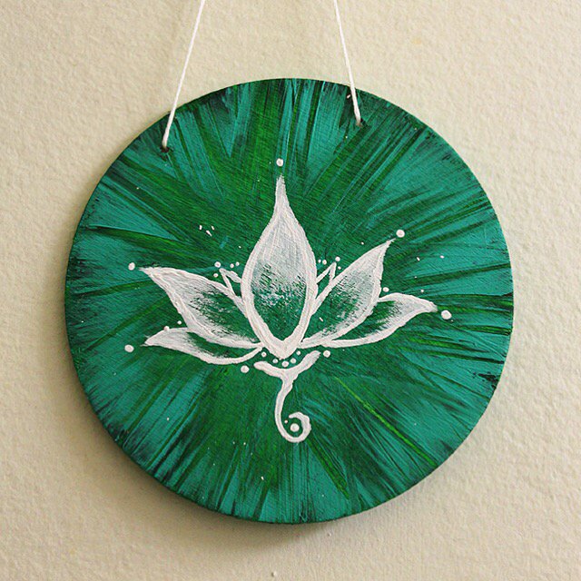 h_h_handcrafted's tweet photo. These pieces of my original artwork are all available on #etsy right now! ✨✨✨ https://t.co/LLVW3Bfmr7 https://t.co/iWk08NI5dd