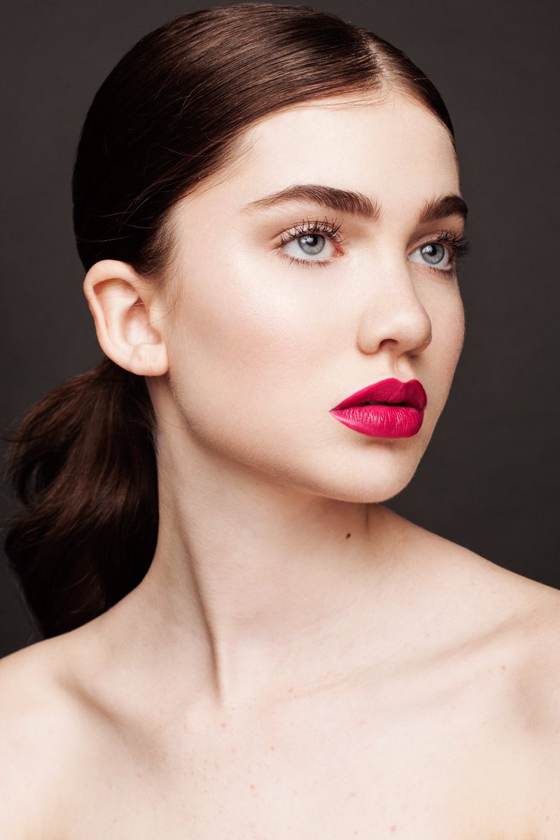 Sofia_Verdugo_'s tweet photo. Fresh beauty with a spring π (@occmakeup's lip tar in Strumpet) on Haylee of @fordrba and π· #jenncollins https://t.co/7hcLjaZsiS