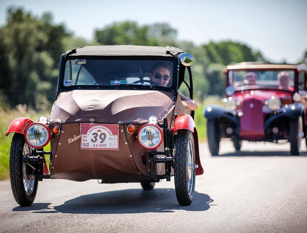 DRIVESHARE__'s tweet photo. Join the vintage race! #bookaclassic #classiccar #carvintage #moviecar #vintagecar #brideb… https://t.co/5BvoPe1sVs https://t.co/gWIrsqqbAR