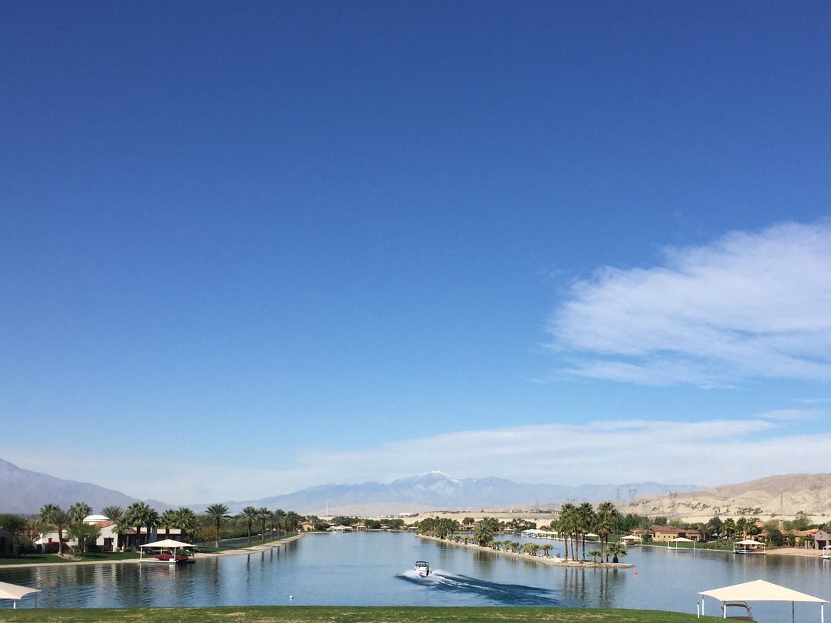 Digital_Ear's tweet photo. Nice day to be waterskiing on your own private lake. #shadowlake Indio, CA https://t.co/fgCRJNEkDw