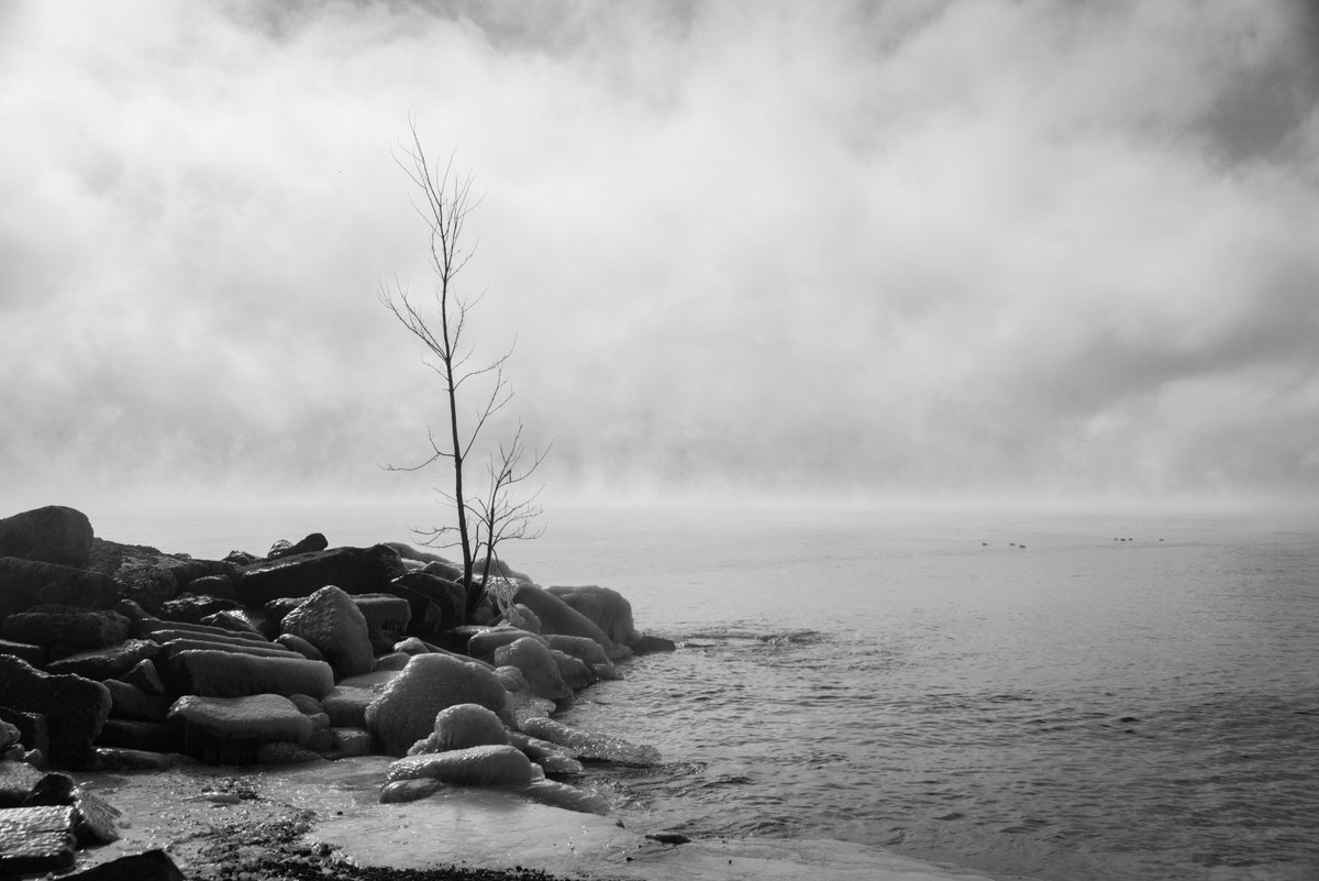 easelarts's tweet photo. @JayScotland From this weekend at the beach. Brr... the inversion effect was worth the minor frost bite exposure. https://t.co/9LPP7BPuD0