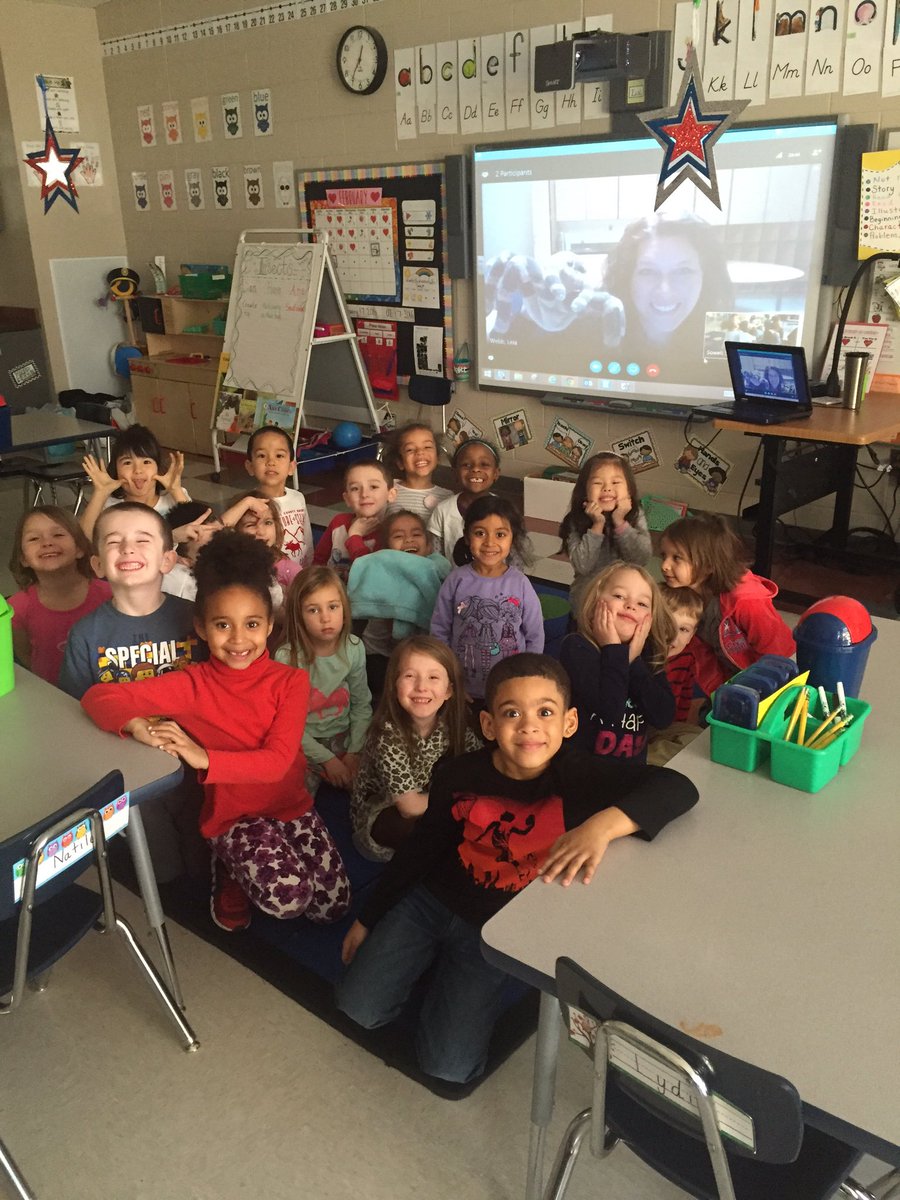 MissSowell's tweet photo. Skyping to learn about insects with @STEMtacular. What a great STEM coach we have!! #STEM475 #DragonsLoveLearning https://t.co/fGQOj5uFzk