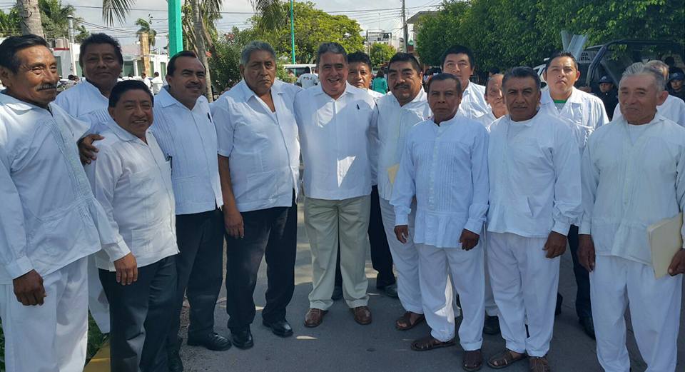 SurUvm's tweet photo. @GMendicuti1 garantiza la equidad en #QRoo inclusión y Resultados @MFBeltrones @CarolinaMonroy_ @EPN @JoseAMeadeK https://t.co/zA9ce3Qr4a