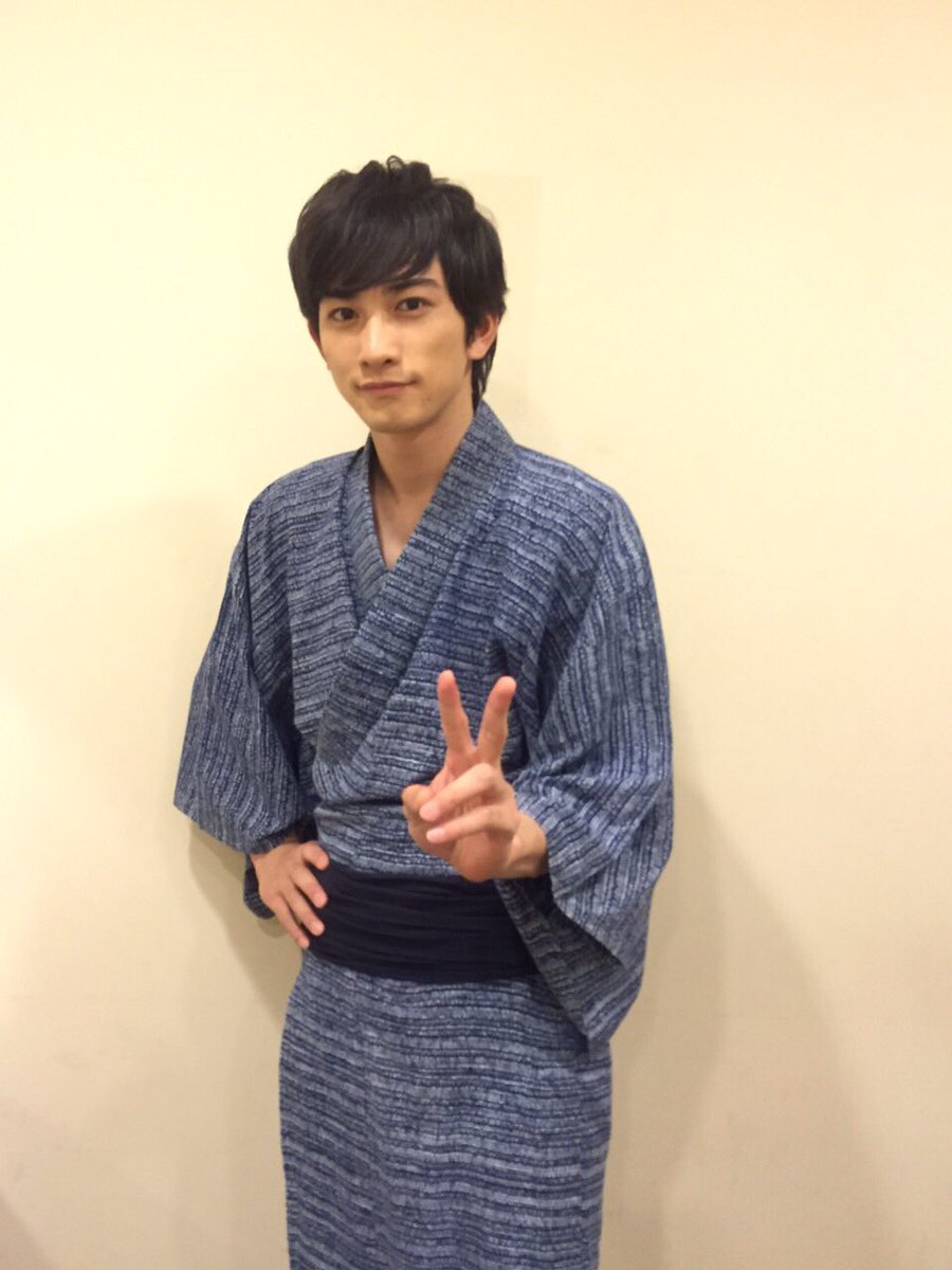 スミカスミレ ドラマ公式アカウント 本日の撮影終了 今日は ロケ地にお泊まりです 仲良しのスタッフの方と同じ部屋 さて 日付は木曜ということは 明日2 19金曜は第3話 先週の続きで 町田啓太さんの浴衣姿も拝めますよ 笑 スミカスミレ