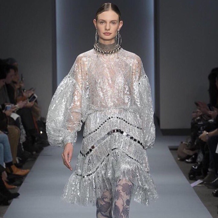 goPRIV's tweet photo. #NYFW hair by #PRIVPro @hairbysamin Have Wednesday night plans? PRIV her in #NYC β¨ #PRIVit #beauty #ondemand https://t.co/ona7tfIGkH