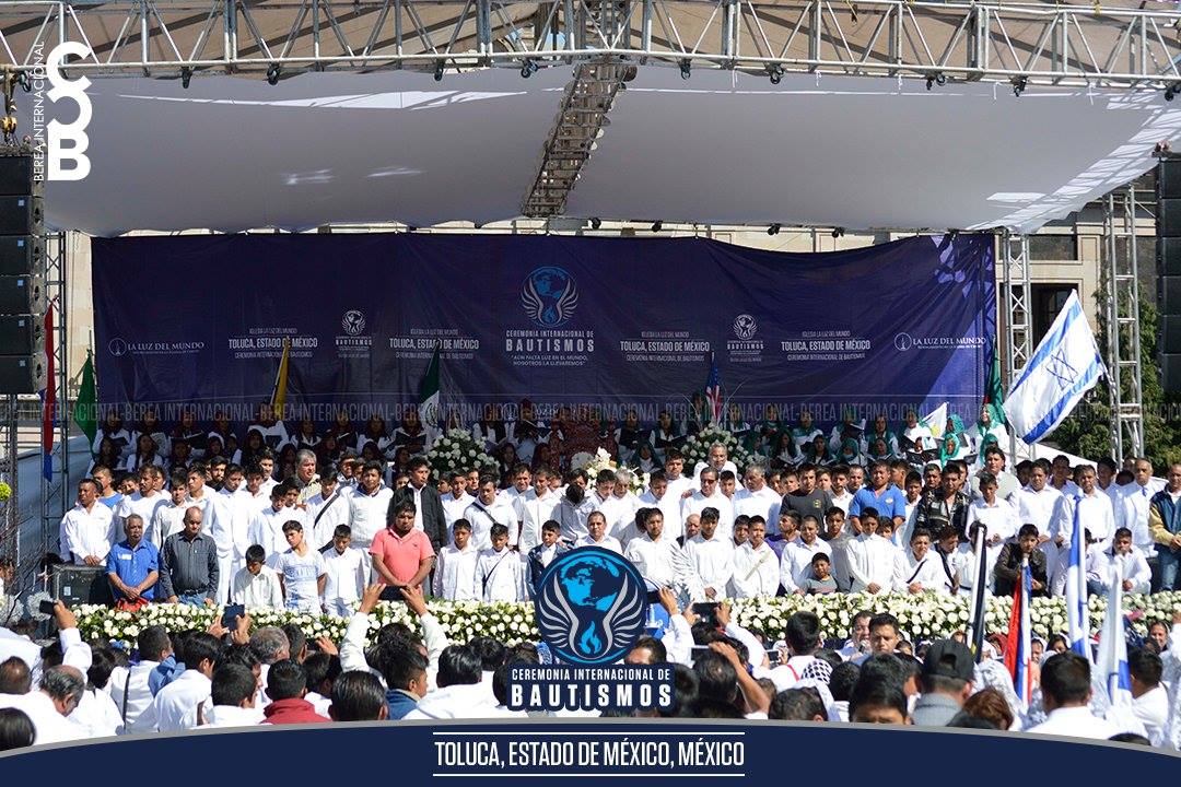 BereaInter's tweet photo. Ceremonia Internacional de Bautismos

Toluca, Estado de México

#LdmBautismos
#SoyLuzdelMundo 
#BereaInternacional https://t.co/5L15NxiLfv