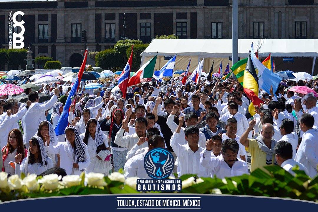 BereaInter's tweet photo. Ceremonia Internacional de Bautismos

Toluca, Estado de México

#LdmBautismos
#SoyLuzdelMundo 
#BereaInternacional https://t.co/5L15NxiLfv