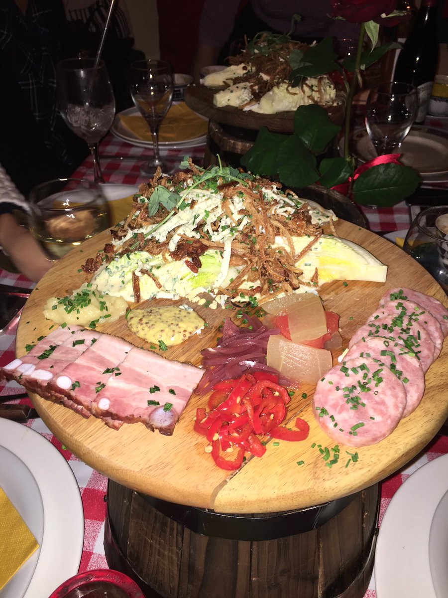 Tucking in at the #littleyellowdoor #supperclub, the pop-up in a group of friends' house... Definitely unique!