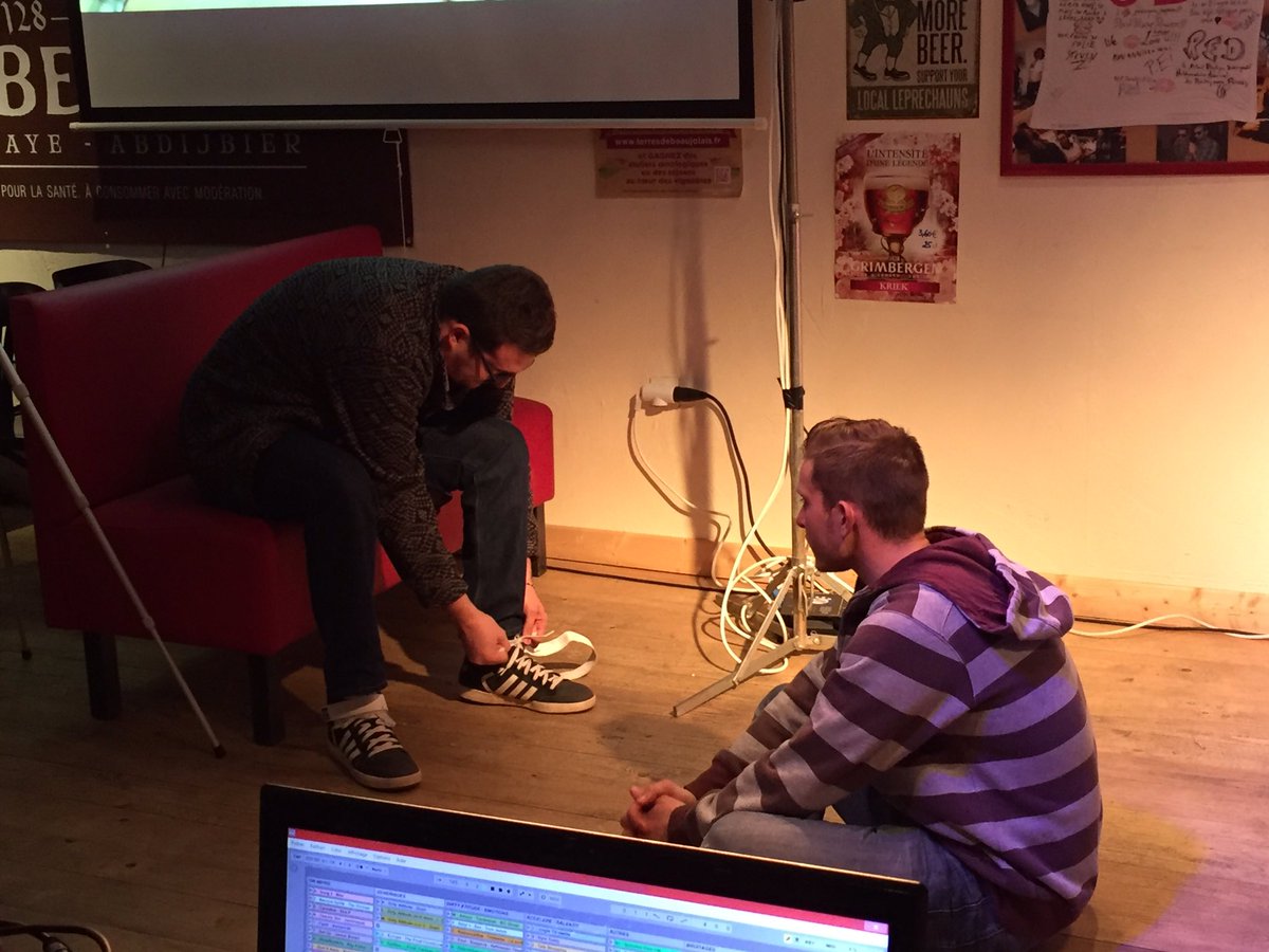 LesHabites's tweet photo. Il y a de la préparation dans l'air ! Rdv au #RedHarp à 21h ! #54321Impro ! https://t.co/ud6Eu5HLAV