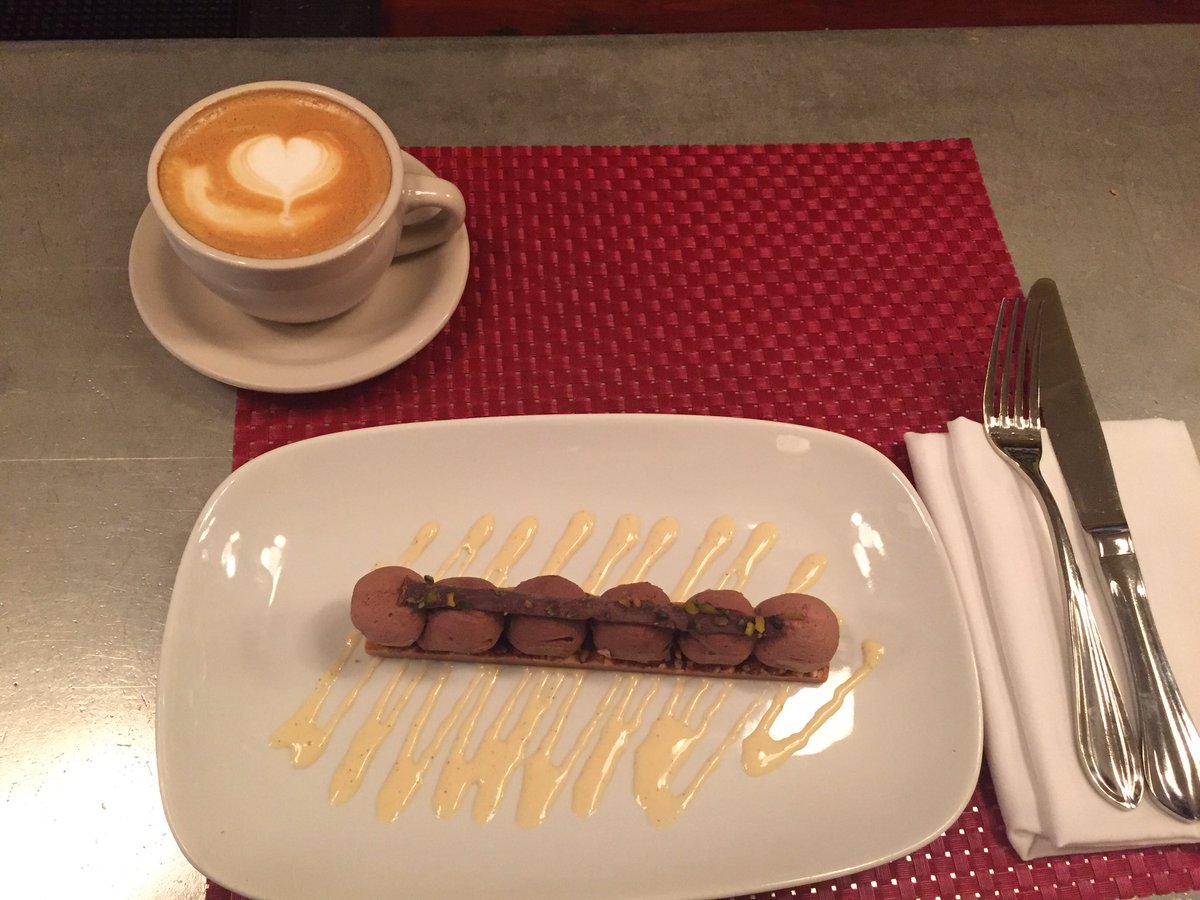 PigalleNYC's tweet photo. Here's a little glimpse of what you missed this weekend #ValentinesDay #pigallenyc #NYC #restaurant #french https://t.co/k68tvXCbI5