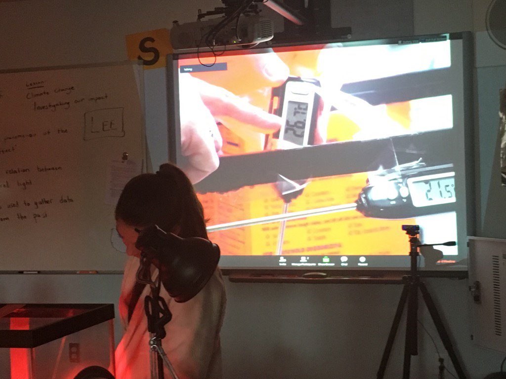 cpalmer0608's tweet photo. 7th grade studying the #GreenHouseEffect w/@cilcorg  #sustainability #bfairfax #fwsu #floatingbubbles #globalwarming https://t.co/2qa2Trhlpn