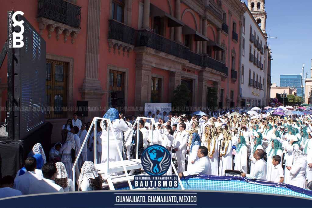 BereaInter's tweet photo. Ceremonia Internacional de Bautismos

León, Guanajuato, México

#LdmBautismos
#SoyLuzdelMundo 
#BereaInternacional https://t.co/9Kd63wyBpl