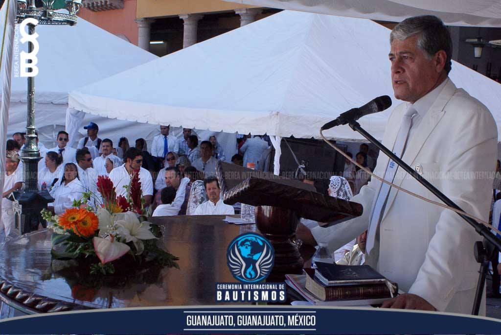 BereaInter's tweet photo. Ceremonia Internacional de Bautismos

León, Guanajuato, México

#LdmBautismos
#SoyLuzdelMundo 
#BereaInternacional https://t.co/W1T9vN7SlE